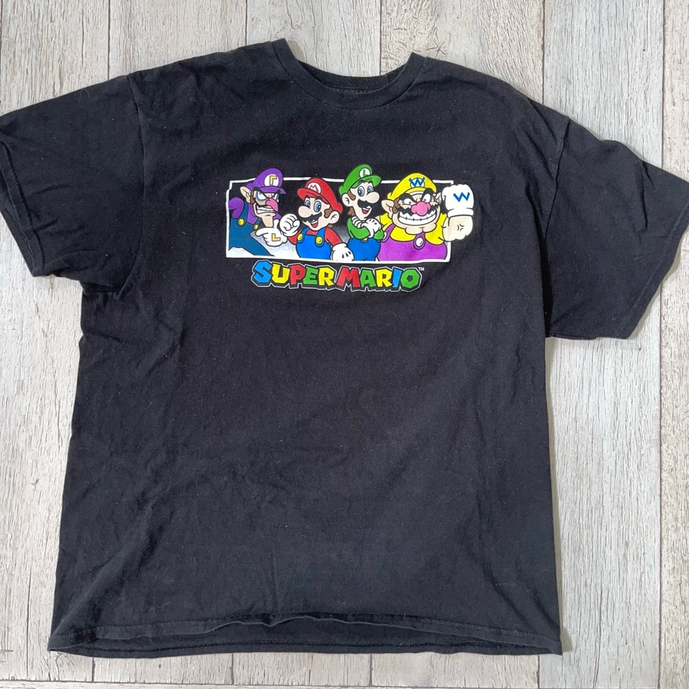 Men’s Super Mario Bros black shirt size XL
